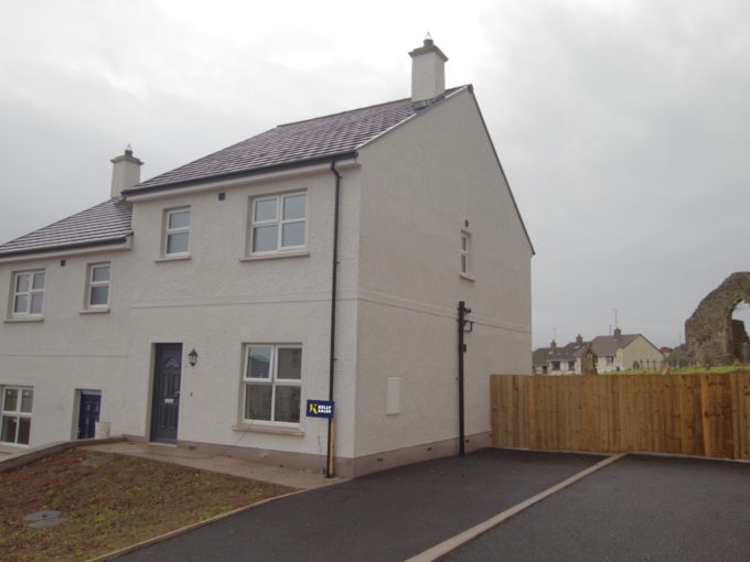 6 / 8, Castletown Brae, Fintona